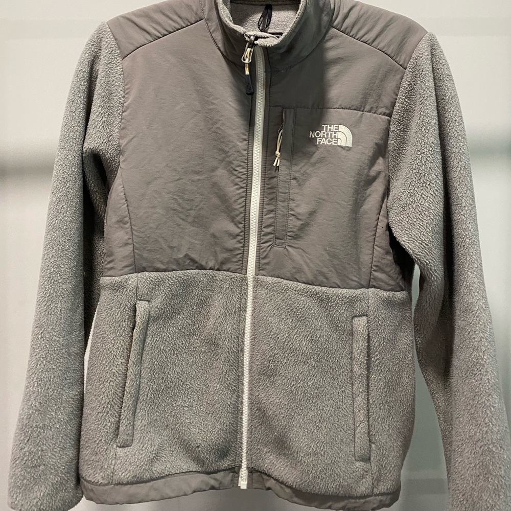 Women’s north face jacket